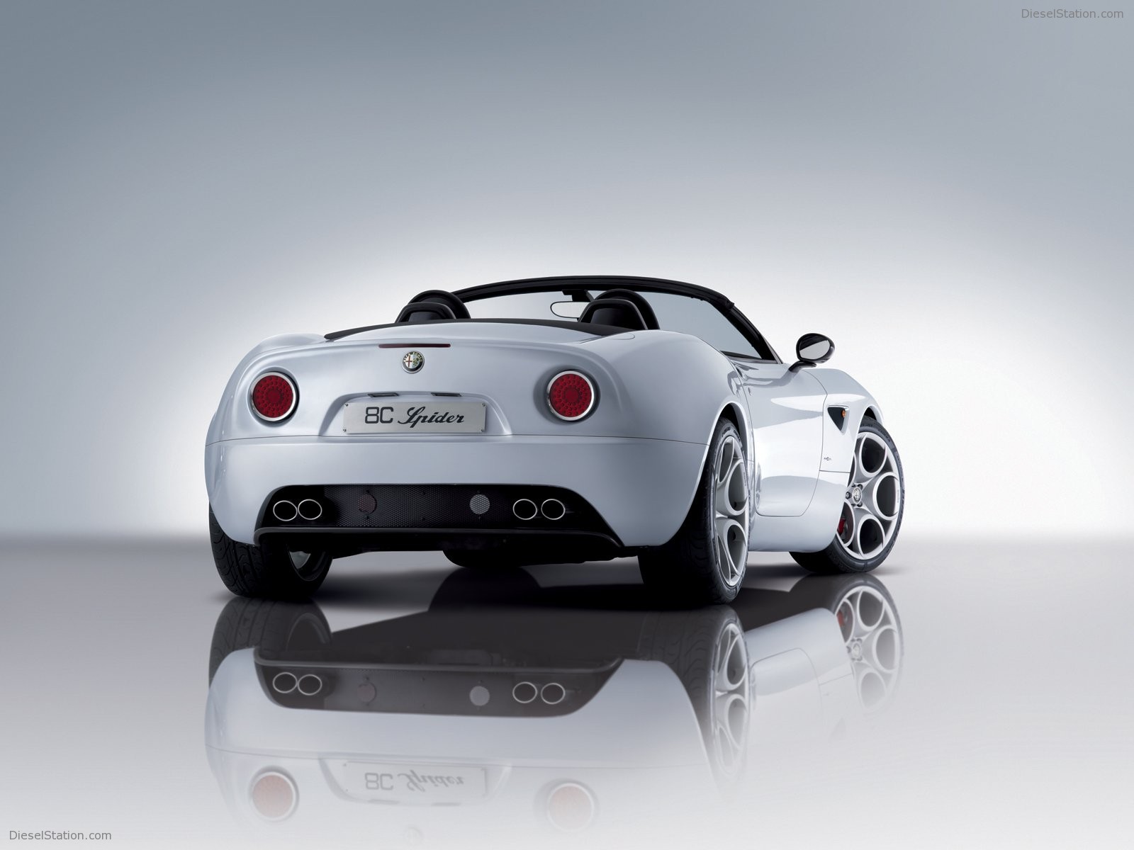 Alfa 8C Spider (2008) Car Pictures